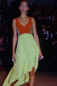 769025279_rifat-ozbek-ss-1989(5).thumb.jpg.4cc891ae11362e972b6fb8d3f4f30871.jpg