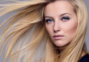782881540_EmilyvanRaay_votrebeautdec137.thumb.jpg.2e85bc38c5fbfa62dbb05507615eac39.jpg