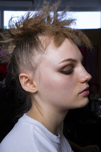 794751908_TomFordSpring2020BackstageTmFCwgdC1TVx.thumb.jpg.17e053dca63ab2fbdf6e7ff178c880f1.jpg