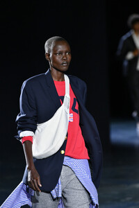 806263826_RagBoneRunwaySeptember2019NewYorkFashionLdncs09Xyzcx.thumb.jpg.457c71c9cbc4a95fa3b78e6ff0ddb573.jpg