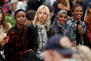 Liya+Kebede+Tory+Burch+NYFW+SS20+Backstage+E2QpT2WBezBx.jpg