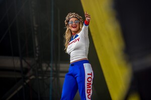        ora100919BZNimage127.jpg