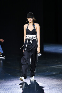816980749_RagBoneRunwaySeptember2019NewYorkFashionyoSwGtW-fkbx.thumb.jpg.1c74f0c149f5aaf34a95407bb0d78857.jpg