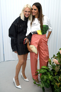 Zanna+Roberts+Rassi+Fenty+X+Webster+Cocktail+hpBmbElw9iSx.jpg