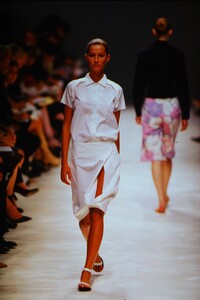 825398676_jil-sander-ss-2000(10).thumb.jpg.c40b09d77d5e38b862cb129a1f876293.jpg