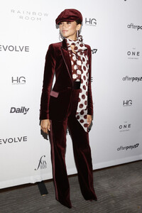 Zendaya+Coleman+Daily+Front+Row+7th+Annual+1w1D_UMwqe2x.jpg