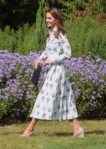 Kate+Middleton+Duchess+Cambridge+Attends+Back+L6efd2O5L1Cx.jpg