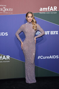 Jasmine+Sanders+amfAR+Gala+Milano+2019+Red+KGbJNmwssExx.jpg
