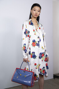 848138521_ToryBurchSpring2020BackstageeOIzmTxyV6Ex.thumb.jpg.53d49ceec3405d5dfdadd61383aa4f82.jpg