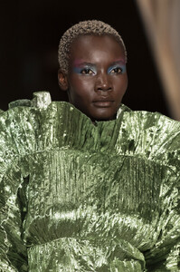 861286807_ChristianSirianoSpring2020Detailsy6tPoIgHAX8x.thumb.jpg.95e10901c2609798fa91281e06032e0e.jpg