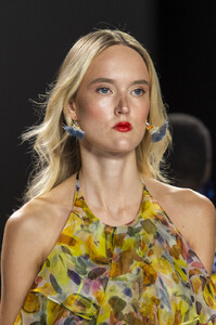 877812803_BadgleyMischkaSpring2020DetailsGZYdxV8Spnox.thumb.jpg.be6f756e4cdb7125ab4a4c107c6fe61b.jpg