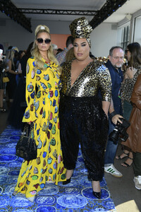 Paris+Hilton+Libertine+Front+Row+September+kMvrelk-QxHx.jpg
