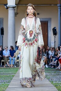 Mathilde Henning Etro Spring 2020 RTW MFW 2.jpg