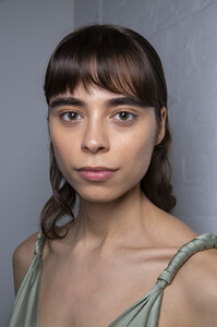 911424759_JonathanSimkhaiSpring2020BackstageoAc3yDoiFchx.thumb.jpg.638207ba9a1e0cd7f459ea147098f7f0.jpg
