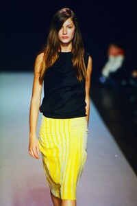 91428640_martine-sitbon-ss-1999(5).thumb.jpg.e1a1f1d6566ee1d8fcf77118862480d2.jpg