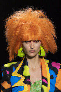 914774941_JeremyScottSpring2020DetailsECblhWB1ZlUx.thumb.jpg.6a322cde73bb9dada5a58d9e7742cd0f.jpg