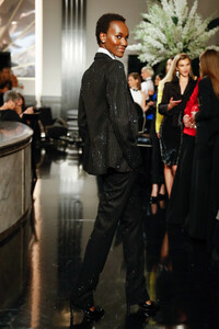 Ralph+Lauren+Runway+September+2019+New+York+1qQn4YT419Nx.jpg