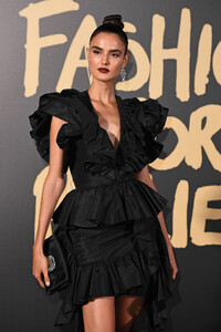 Blanca+Padilla+Red+Carpet+Arrivals+Fashion+x4YqmuUC4WAx.jpg