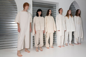 968682279_GucciSpring2020BackstageIBMJf-q9eK4x.thumb.jpg.d354085087dcd1875fbb1412017d4dba.jpg