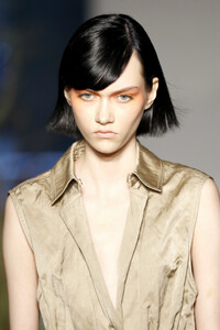 970279388_JasonWuCollectionRunwaySeptember2019BnsxNhsnC6wx.thumb.jpg.e9214c4dfadc6c4936bfb2716e20d0bf.jpg