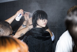 98578785_R13BackstageSeptember2019NewYorkFashionRHWwc67pkfix.thumb.jpg.5c018f79f96d5e29ace39f1fae18f2b2.jpg