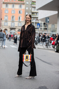 Birgit-Kos-MJJ_1108.thumb.jpg.b8123ec55fd2188ab3bf9239d8d6f5fb.jpg