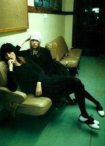 Campus_Meisel_Vogue_Italia_March_1994_02.thumb.png.d94dff46085feb3e1aaa6a9fbc2154d0.png