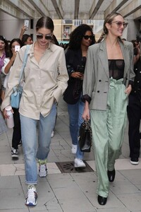 Candice-Swanepoel-and-Doutzen-Kroes---Leaving-Max-Mara-Show-07-586x879.jpg