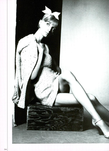 Charme_Meisel_Vogue_Italia_March_1994_03.thumb.png.b2da39d0ef06b7a03ba37466fe73c5b1.png