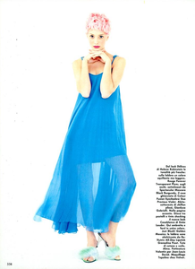 Colours_Saikusa_Vogue_Italia_March_1994_05.thumb.png.29bd135b554f4d56e3dfec2eae60f69f.png