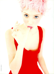 Colours_Saikusa_Vogue_Italia_March_1994_06.thumb.png.db3236da47dfee7be17cb4f9eb244a72.png