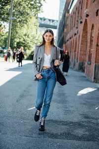 Grace-Elizabeth-MJJ_0109.thumb.jpg.87ad581bd6b9591962737ec455a22e96.jpg