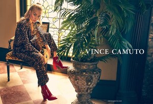 Jasmine-Sanders-Vince-Camuto-Fall-2019-Campaign02.jpg