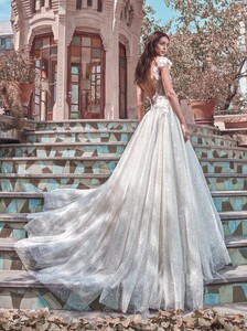 Liliya-back-640x856.jpg