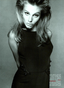 Seduzione_Meisel_Vogue_Italia_March_1994_04.thumb.png.333937d717dc5d6ecff3a009d37fcf2e.png