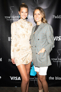Toni_Garrn_Izabela_Depczyk.thumb.jpg.c330b8b45b9ef5a3bb70b27791ba9f42.jpg