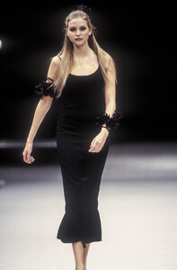 alberta-ferretti-ss-1993-2.thumb.jpg.725901b2cbbdddff2c8ee6af0ad21ff2.jpg