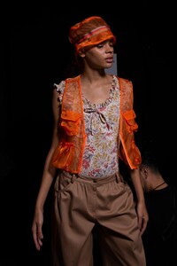 anna-sui-bks-g-rs20-0032.thumb.jpg.478f6c59fdb53abcd7f77fcc46e262ae.jpg
