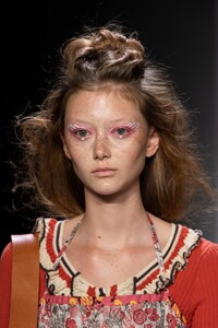 anna-sui-clp-rs20-2295.thumb.jpg.3dd32344035e87922d500a6c9587950e.jpg