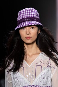 anna-sui-clp-rs20-3022.thumb.jpg.7473c653697d007693dbe7e723af0592.jpg