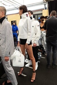 backstage-defile-fila-printemps-ete-2020-milan-coulisses-145.thumb.jpg.e997e7647213b40b7040197b6199c5f8.jpg