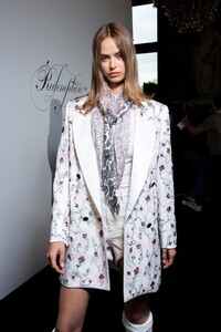 backstage-defile-redemption-printemps-ete-2020-paris-coulisses-107.thumb.jpg.a0c61e4cacc5a5c74a3163f29e9888e7.jpg