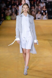 burberry_0384-10212135.thumb.jpg.ddec602803e3c7c6a51aef75c0528a70.jpg