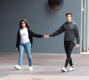 camila-cabello-and-shawn-mendes-out-in-toronto-09-04-2019-2.jpg