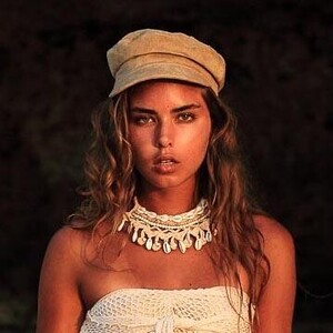 castaway_flares_tube_top_elena_necklace_nikophotos_polinavolynez_5e2e9d64-6724-4c99-8ad1-4e011827396b.jpg