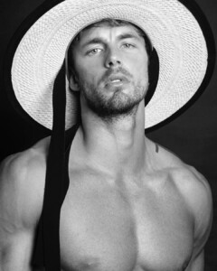 christianhogue_69856721_193437374995275_588858529949006092_n.jpg