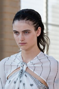 dion-lee-clp-rs20-9328.thumb.jpg.f55462223d51aaf7d03de59998685019.jpg