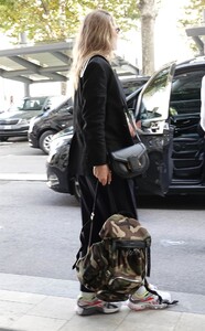 doutzen-kroes-arrives-at-armani-hotel-in-milan-09-21-2019-7.jpg