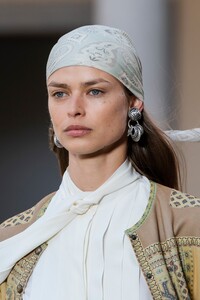 etro-clp-rs20-1222.thumb.jpg.e95bb59680bd8f6def6bc55c1ee9f8fe.jpg
