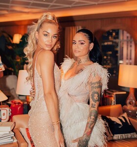 golden_barbie_67603238_709357769527950_4401363774961393951_n.jpg